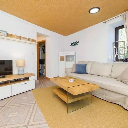 With A - C In Semicevici 54970 Holiday home