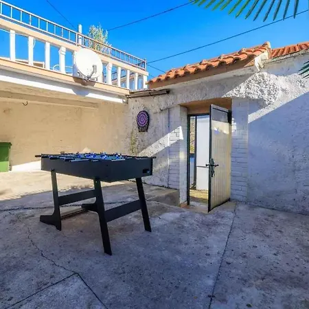 With A - C In Semicevici 54970 Holiday home